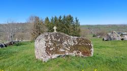 Croix sur granit