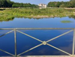 Du Pont Saint Michel, vue sur le château