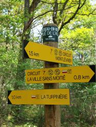 Totem des circuits de randonnée
