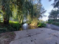 Pont sur le Moingt proche du Golf