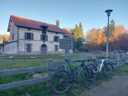 Col de La Loge des Gardes (alti 1077 m)