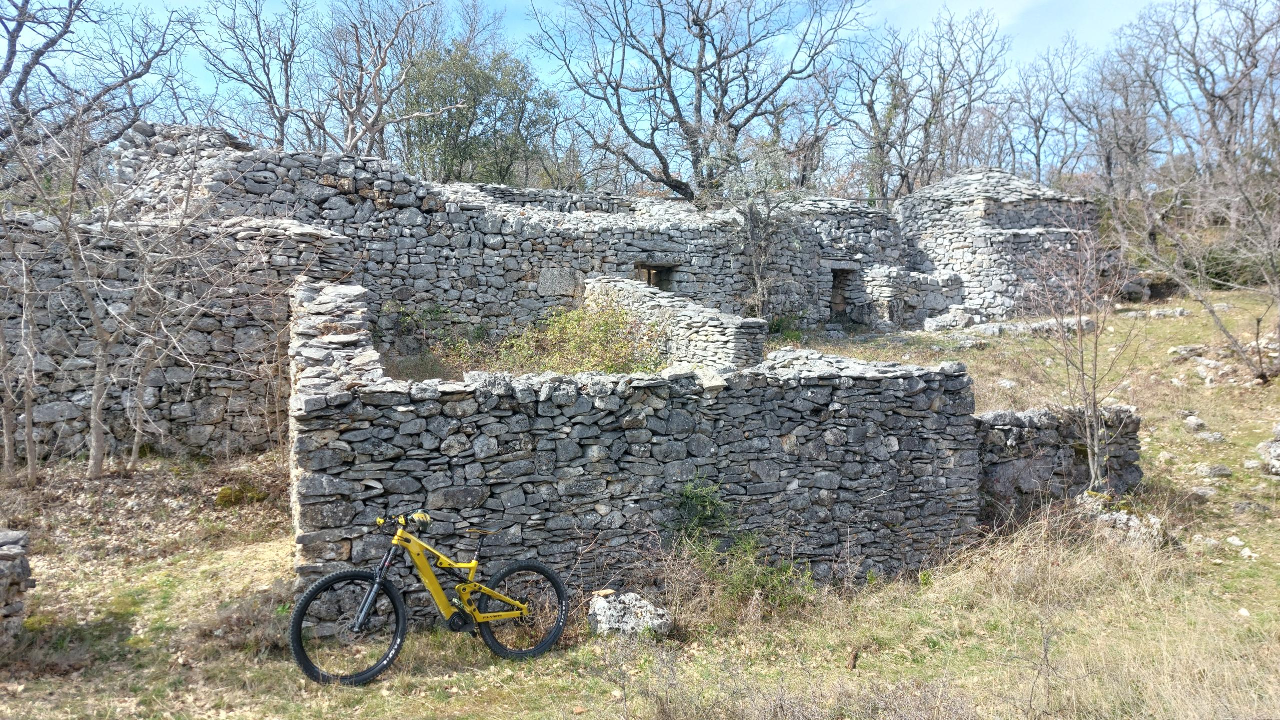 Bergeries et charbonnières