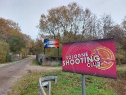Centre de tir à la sortie du single longeant la D 35 et avant l'A 71