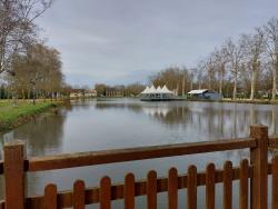 Lamotte-Beuvron, plan d'eau du Canal de la Sauldre