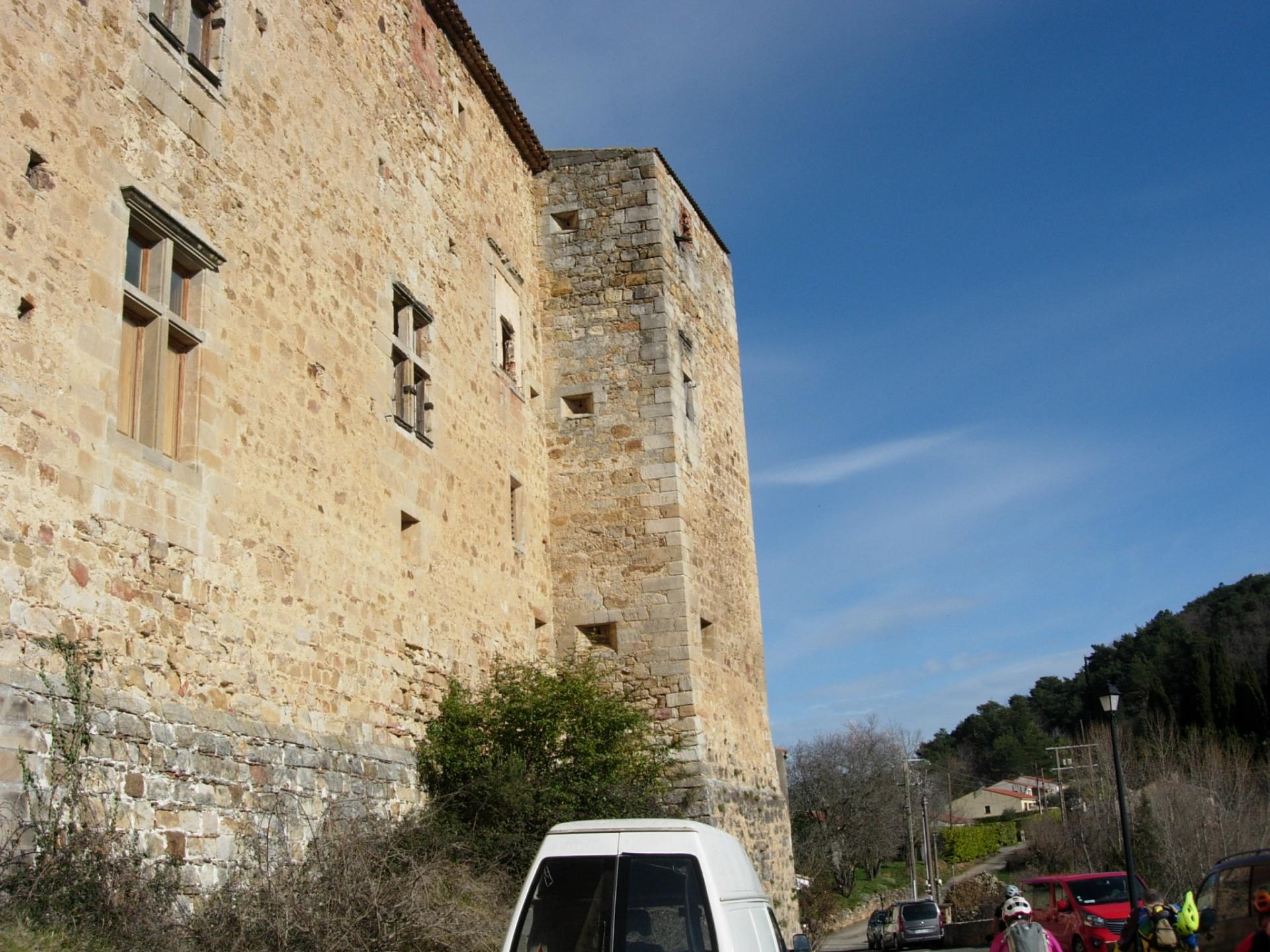 Quillan et Saint-Just-le-Bézu