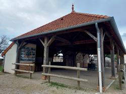 Villeny, la halle