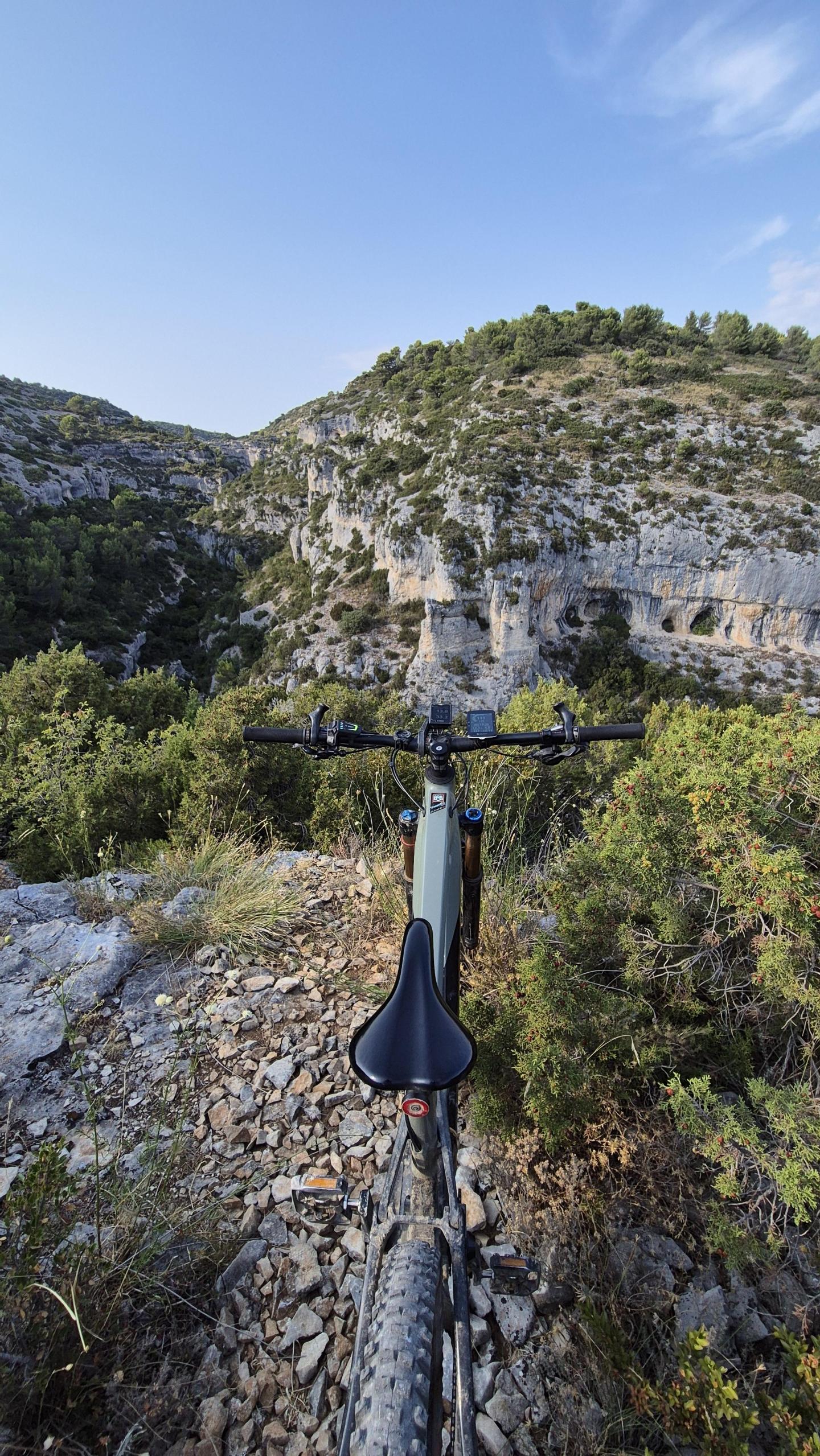 Gordes - Tour des gorges de la Véroncle