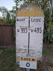 Borne 03/42 au Col du Beau Louis