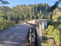 Viaduc des Peux qui enjambe la Besbre