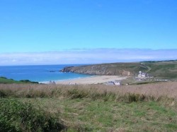 En passant en surplomb sur la piste de la pointe du Raz, impossible de résister à descendre jusqu'à ce petit paradis.