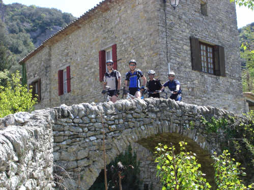 Entre Rochecolombe et le Gour de la Sompe