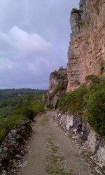 Chemin à flanc de falaise - Magnifique