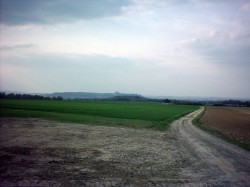 02 - Le plateau de Laon au loin