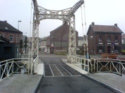 Pont levi, tournant etc. sont légion