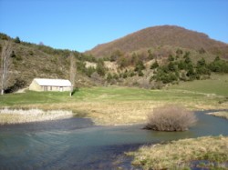 Paysage du Buech : lac de Peyssier