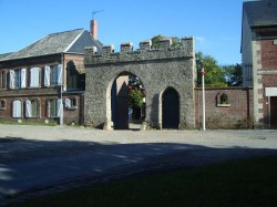 Entrée de ferme à Besny-Loizy