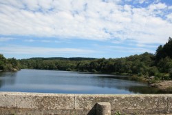 Le Barrage de Saint Denis sur L'Alzeau qui rejoint la Rougeanne avec La Dure à Montolieu