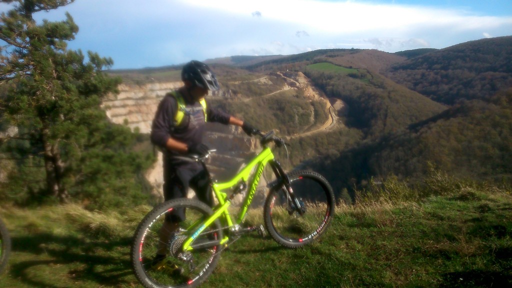 Trois descentes in the Black Mountains