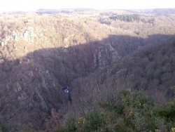 Gorges de L'Arn (120m de profondeur jusqu'au pont de l'Arn)